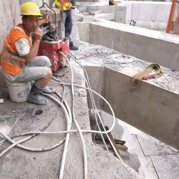 地铁基坑支撑梁切割拆除工程