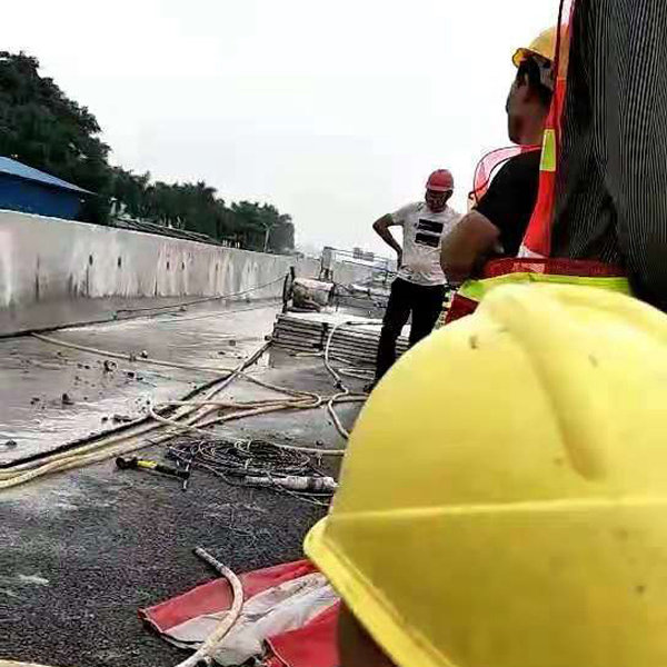 防撞栏切割拆除工程