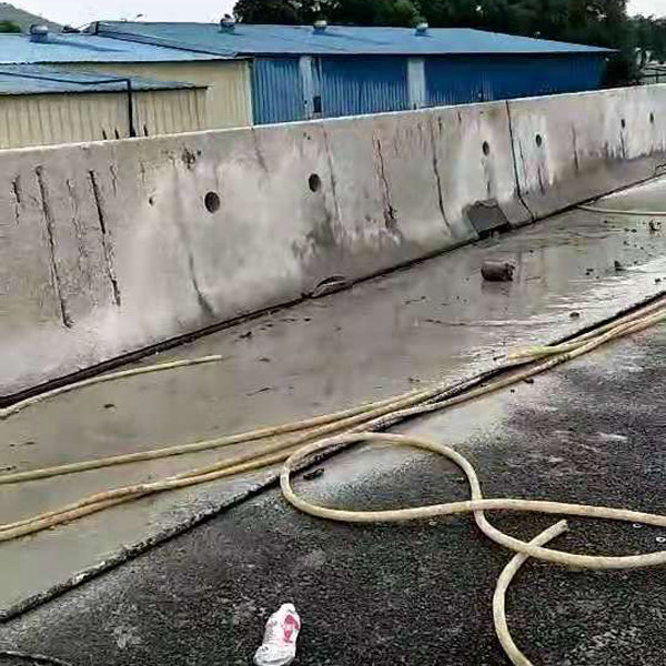 防撞栏切割拆除工程